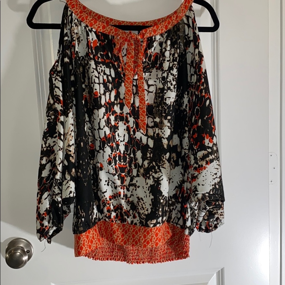 EUC cold shoulder top by new york & co